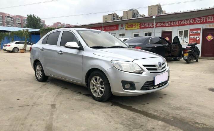 长安 悦翔v3 2012款 1.3l 手动标准型