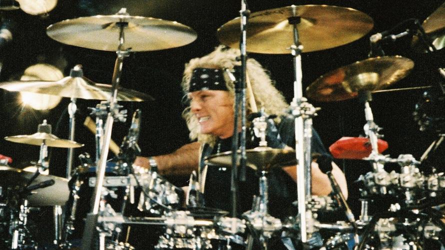 枪炮玫瑰经典阵容鼓手 matt sorum 演奏名曲