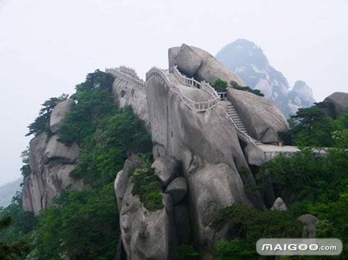 安徽十大名山 安徽名山排行榜 安徽最有名的山【安徽景点】