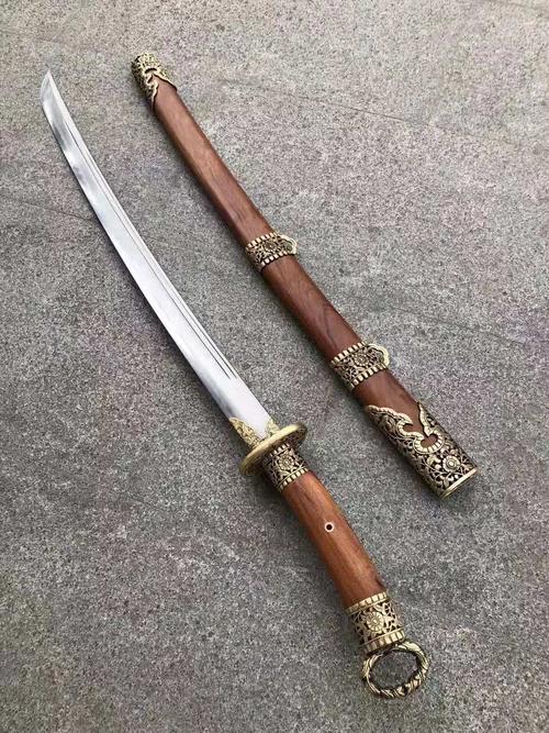 新品菊唐草镂空铜装环首雁翎刀和风堂美术刀剑