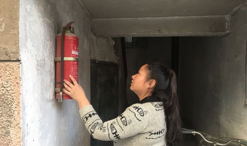 下一步社区将对辖区内院落消防安全工作做好排查,督促物业服务企业