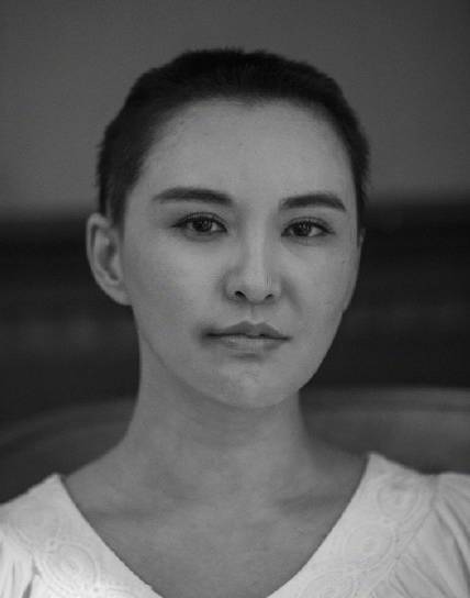 莫小棋为新剧剃光头网友赞其敬业