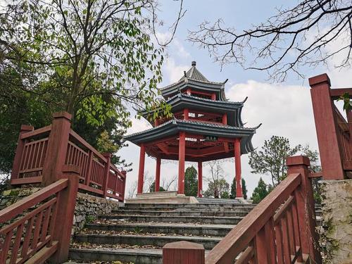 贵阳观山湖的将军山,这少为人知的小众公园,住的又是哪位将军