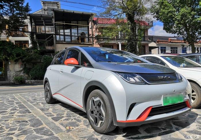 比亚迪海豚提车一个月之际充电桩终于装起来了非常曲折难忘