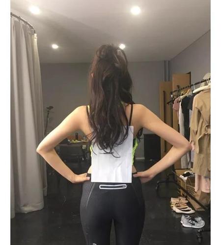 现在的张天爱高颜值,小蛮腰,肤白貌美,谁会知道她曾是一个胖妹(2)