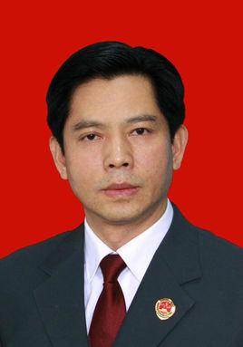 何成良(达州市人民检察院党组成员,机关党委书记)