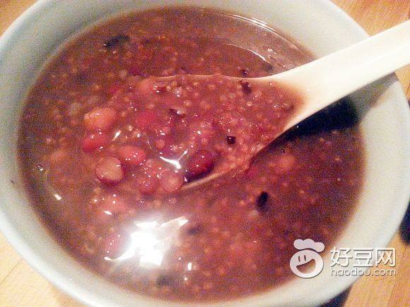 红豆薏仁小米粥