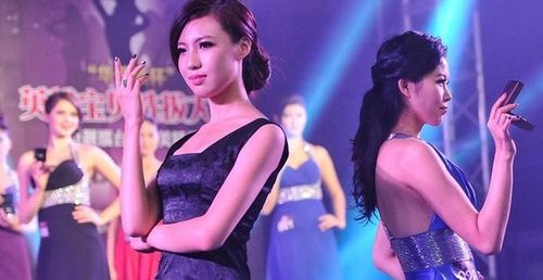 搏击宝贝点靓擂台气质美女穿长裙显优雅组图