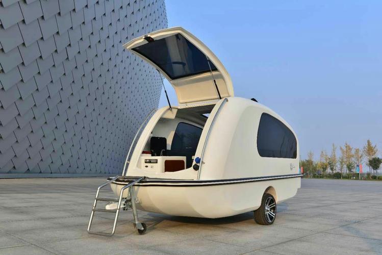 登陆者―水陆两栖拖挂式房车