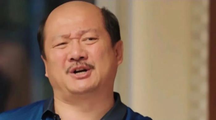 谢广坤扮演者(52岁唐鉴军凭谢广坤出圈)