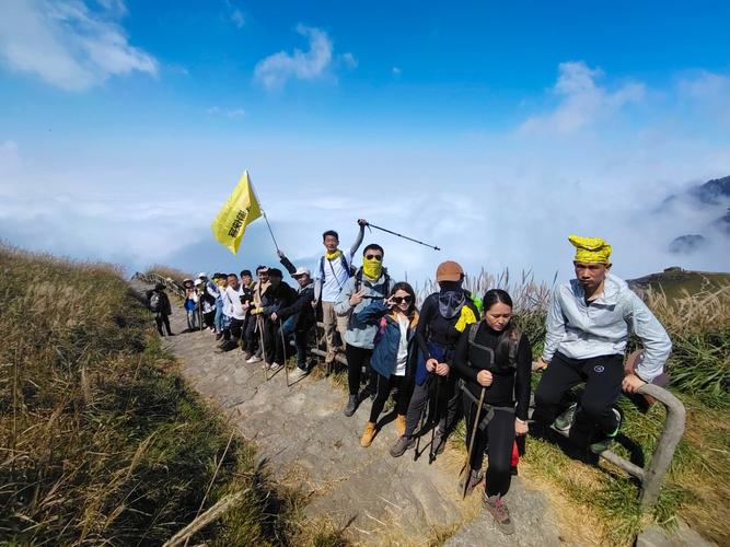 武功山超全旅行攻略住宿交通景点推荐秋天的山顶云海真的太美了