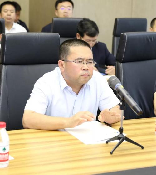 延长油田董事长李文明访问上海石油天然气交易中心
