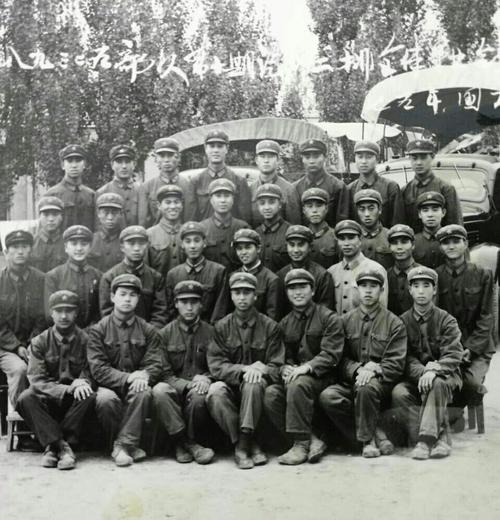 铁道兵五师汽车营(25团)汽车一连集体