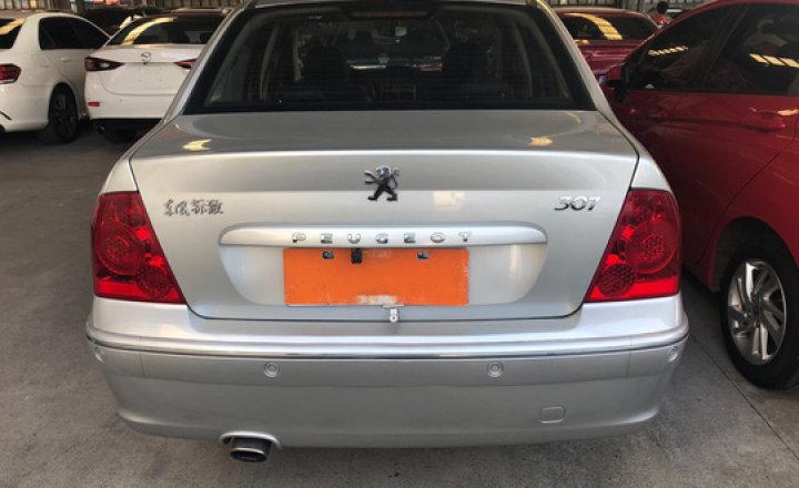 标致2010款 标致307 三厢 2.0l 自动豪华版