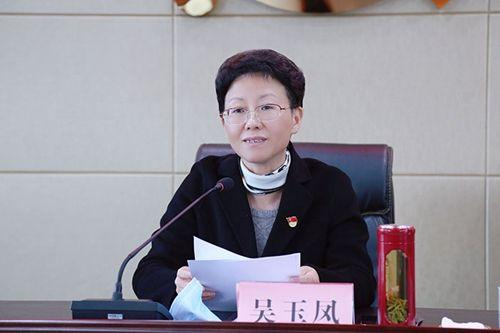 富阳区委书记吴玉凤赴富春街道宵井村宣讲党的十九届六中全会精神