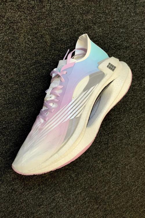 李宁绝影 棉花糖配色即将发售