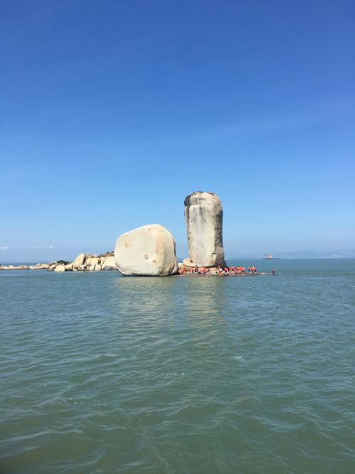 平潭最著名的自然景观——石牌洋,两片石牌犹如一艘大船上的两面鼓起