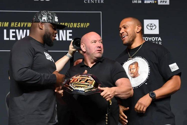 勇者斗恶龙 | ufc265前瞻