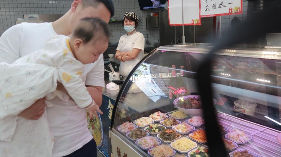 什么叫"垂涎三尺"_萌娃_面馆_萌娃日常_萌娃_宝宝日常