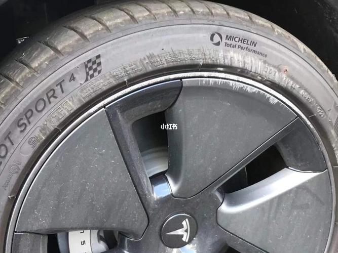 特斯拉model3 轮毂剐蹭_特斯拉怎么样_强迫症_提车_汽车_汽车其他