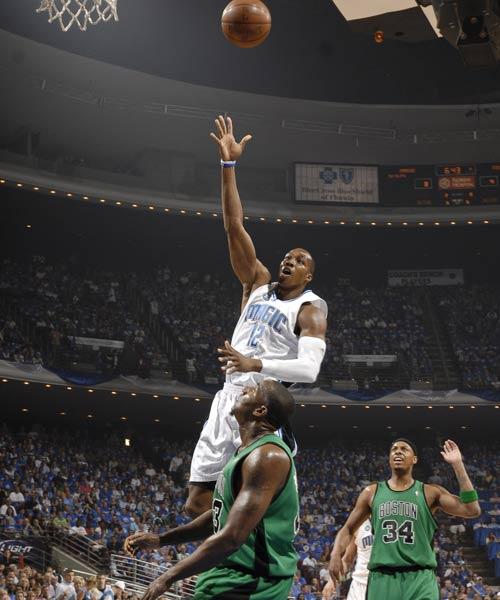 组图:两盖帽高手pk 霍华德帕金斯"再续前缘"