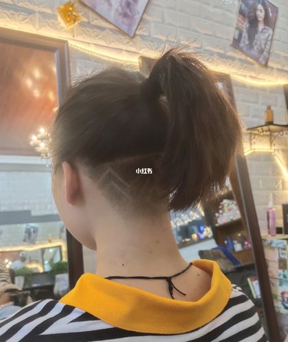 半剃头_女生半剃头_时尚_发型