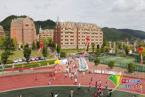 黔南科技学院全方位做好迎新工作 确保新生顺利入校