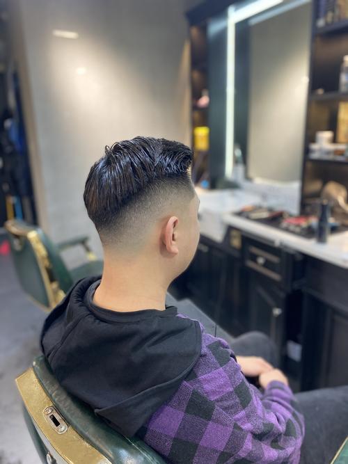 男人韩版理发型男理发头发简单剪发男生男士美发图