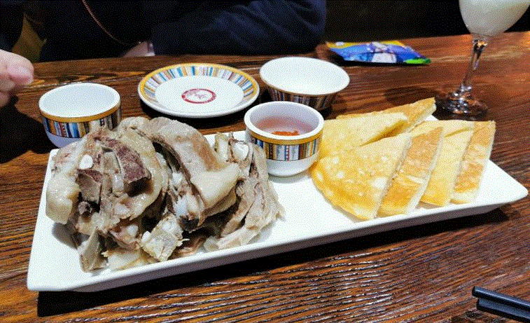 思金拉措庄园藏餐