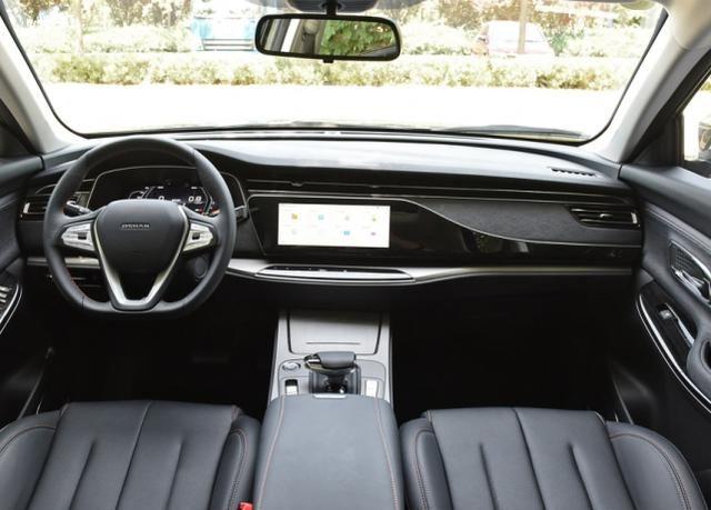 新款长安欧尚x7果然成功了,上市狂甩6万台,7.77万起带人脸识别