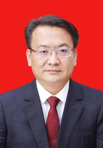 六枝特区党委副书记,政府区长