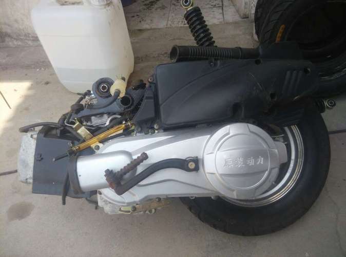 125摩托车发动机 王野金劲浪迅鹰雨钻鬼火巧格踏板车动力机头  价格
