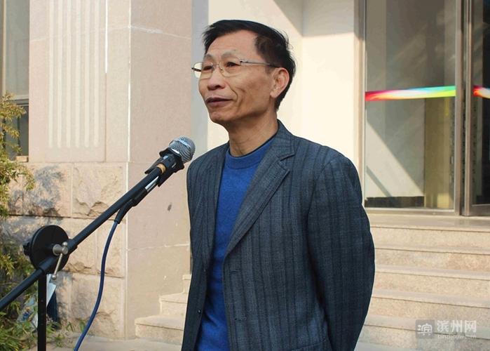 市美协常务副主席李玉泉致辞.