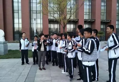 (图片来源:河北衡水中学官网) 校服特色:彰显和衡水中学教育理念一般
