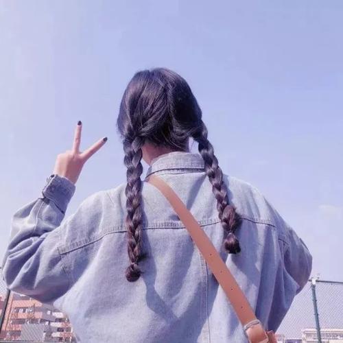 伴79真人闺蜜头像背影蓝色系