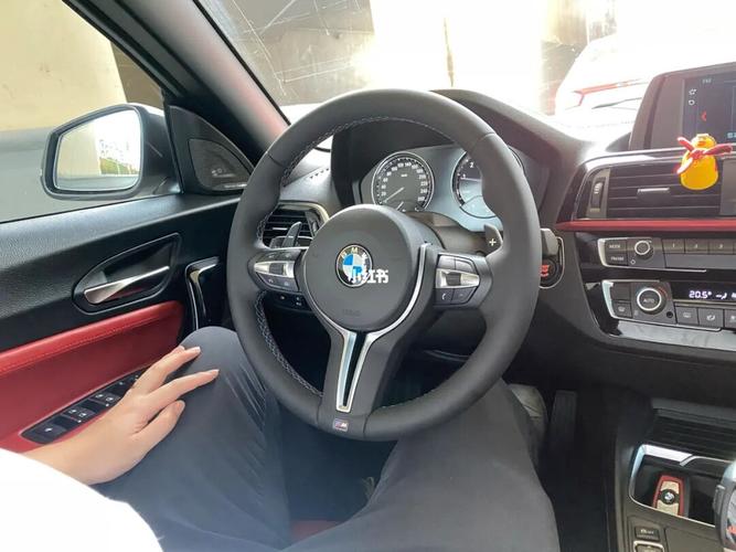 宝马2系敞篷225i换方向盘_方向盘_宝马怎么样_可妮兔