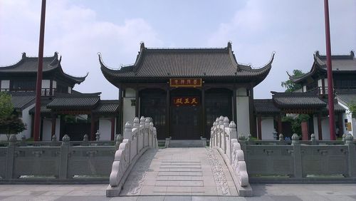  p>位于上海市安亭镇安亭老街的寺庙. /p>