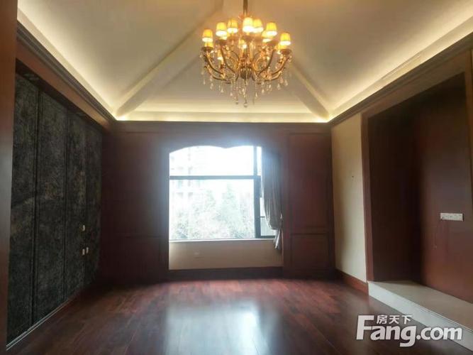 成都温江温江城区仁和春天大道别墅商铺出售,联排亲水