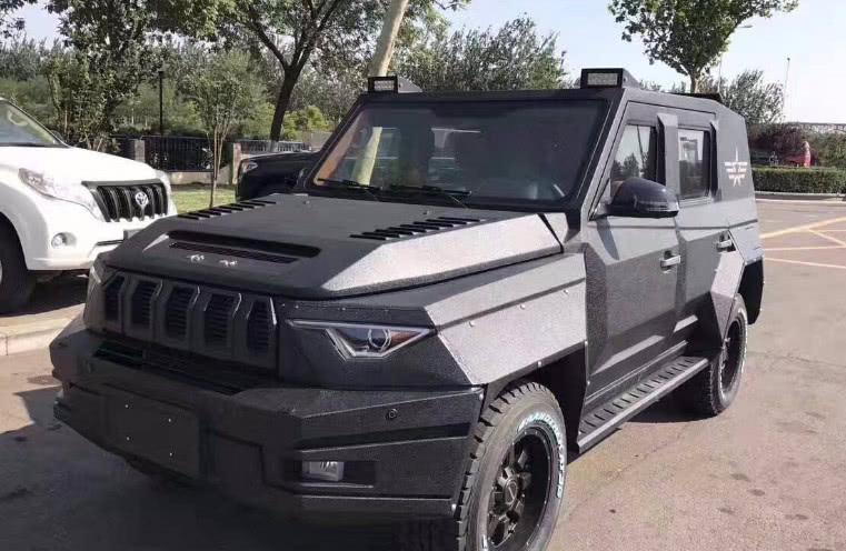北汽新车被誉为国产防弹车!军车底盘,车身五角星标志格外醒目