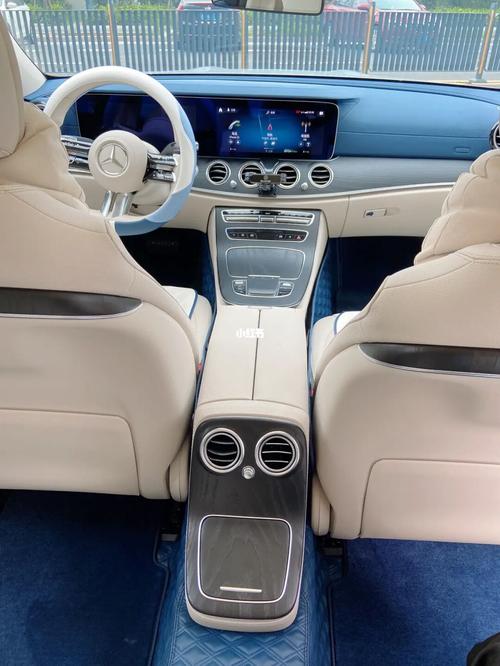 90奔驰e300l 游艇蓝 内饰分享_游艇_脚垫_穿搭_梅赛德斯-奔驰怎么样