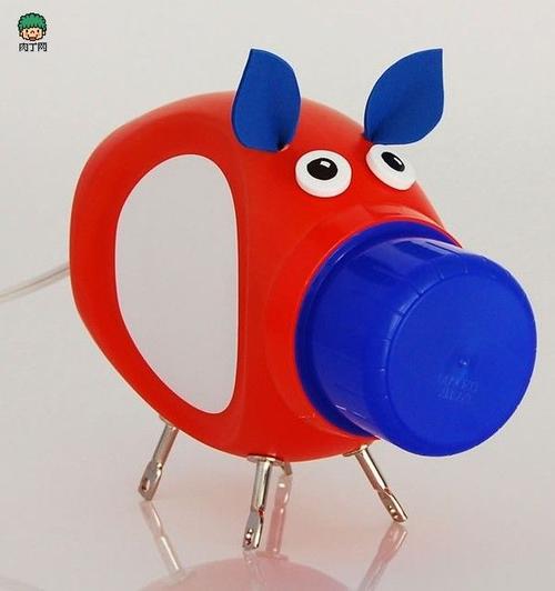 洗涤剂废旧瓶子手工制作的创意动物和灯具装饰品组图