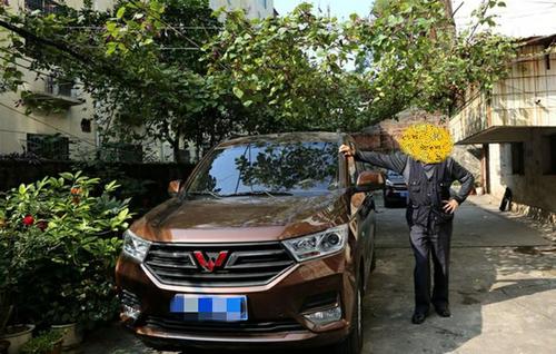 2018新款五菱宏光s多少饯 2019五菱宏光s试驾视频