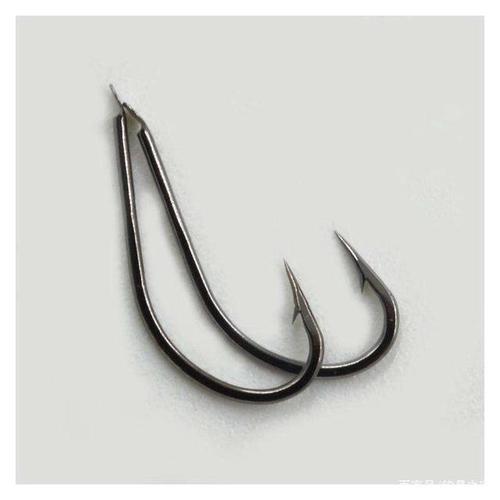 鱼钩柄不平行并且向外倾斜(又称"歪嘴钩"),鱼吞钩后不易脱钩