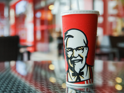 肯德基老爷爷笑出了春天的样子