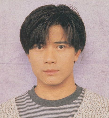 你又记不记得当年香港的偶像都曾经兴起过中分头?