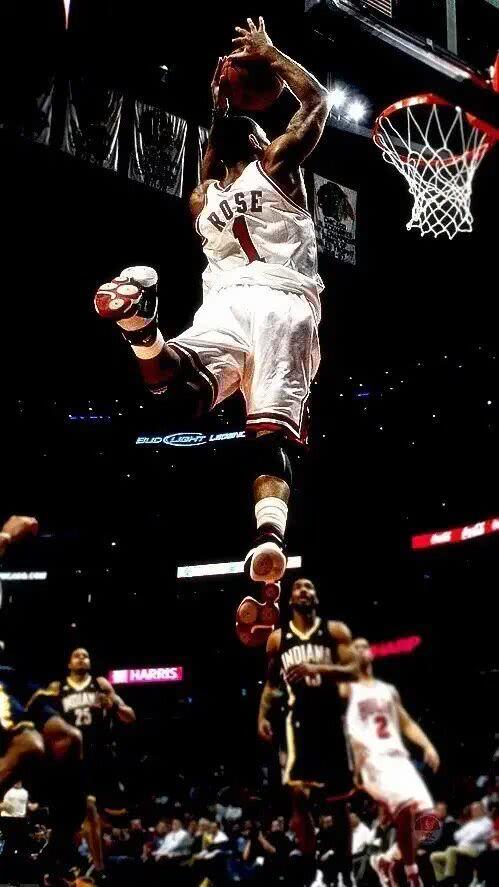 并斩获了常规赛mvp那个时期的罗斯速度极快,爆发力强,突破无人可以