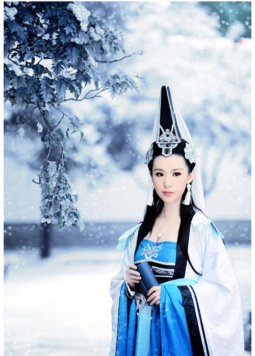 白雪皑皑华山巅 剑网3剧情npc于睿cos图集