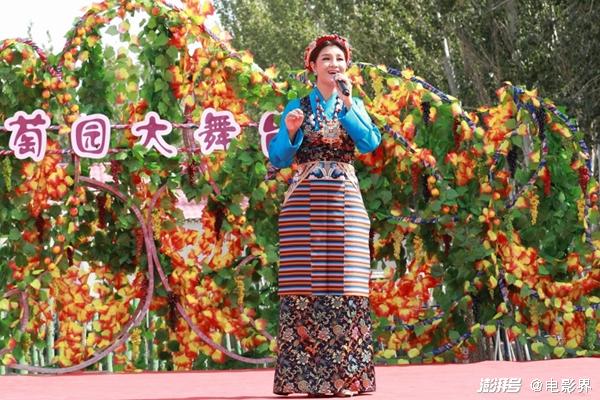 藏族女中音歌唱家降央卓玛