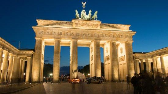 brandenbuger tor - picture of brandenburg gate, berlin