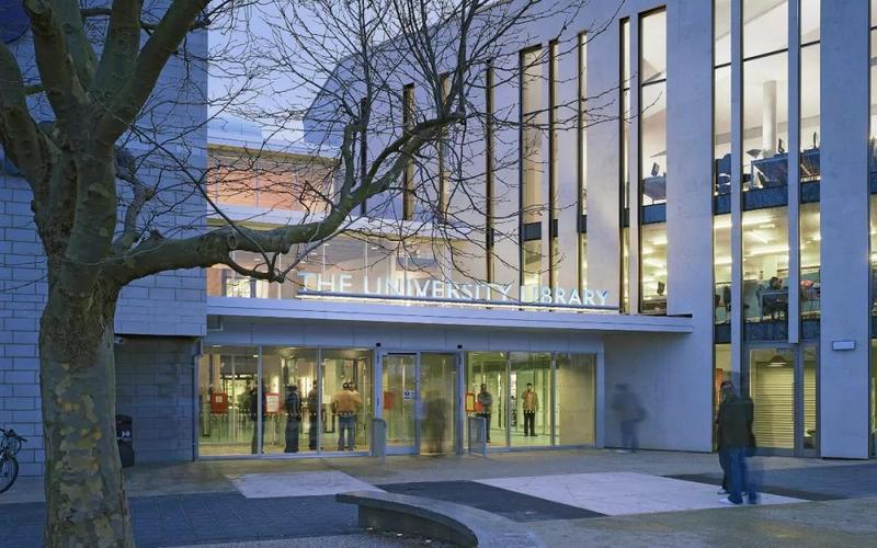 朴茨茅斯大学毕业生就业前景专项排名稳居英国大学第14位